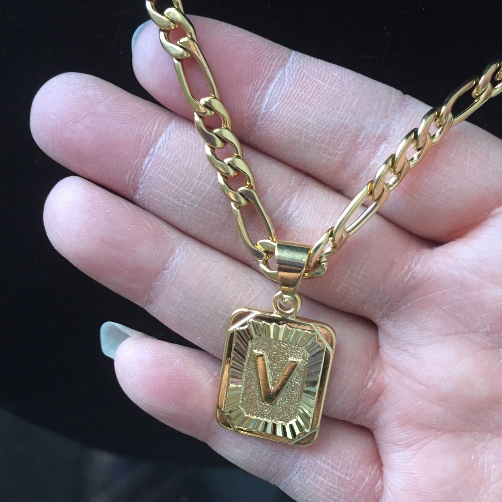 Letter " V " Necklace 18k Gold Plated